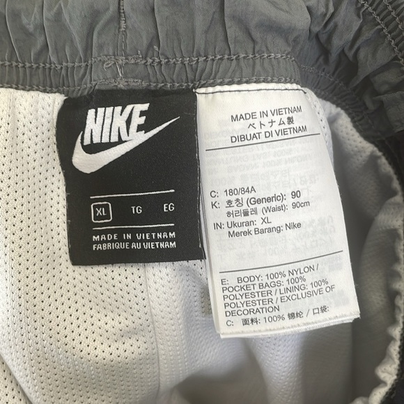 Nike - Classic Swim Shorts - Black / Grey / White - L - Picture 12 of 12